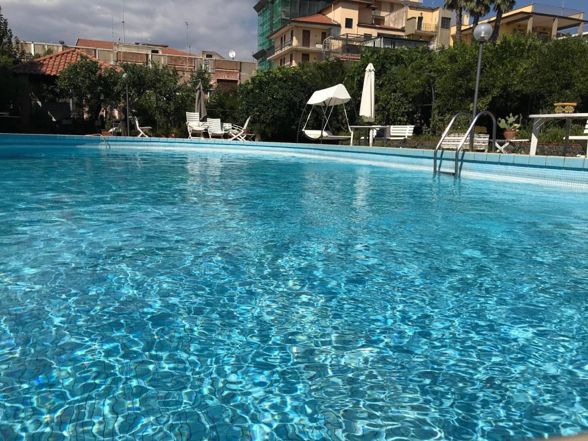 Villa Con Piscina Mascalucia Eksteriør bilde
